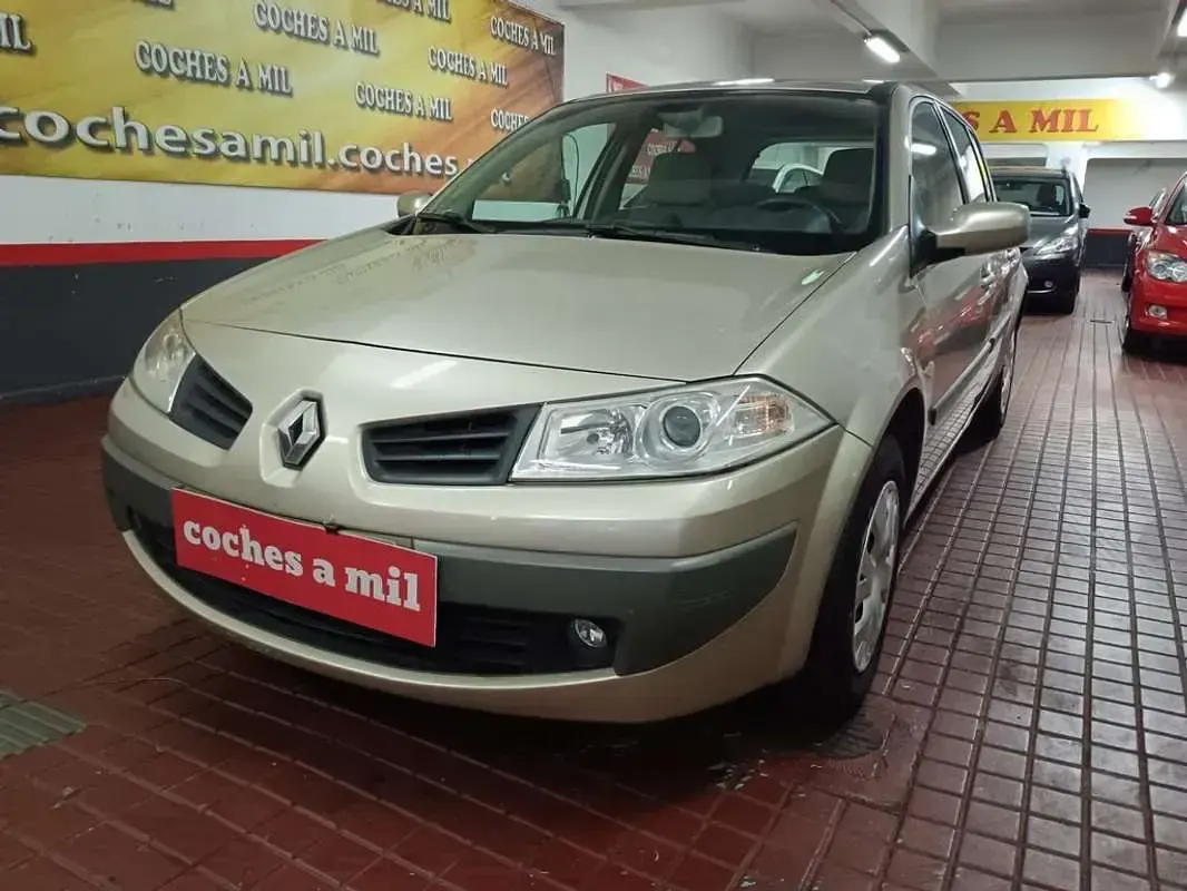 Usado Renault Mégane II Expression 111 CV (81 kW) 2007 Beige Utilitario