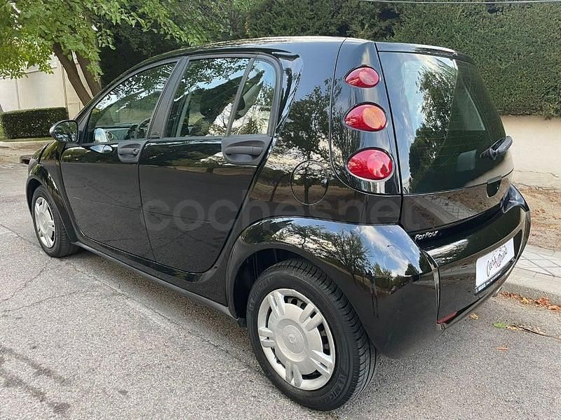 Usado Smart ForFour Passion 75 CV (55 kW) 2006 Negro Utilitario
