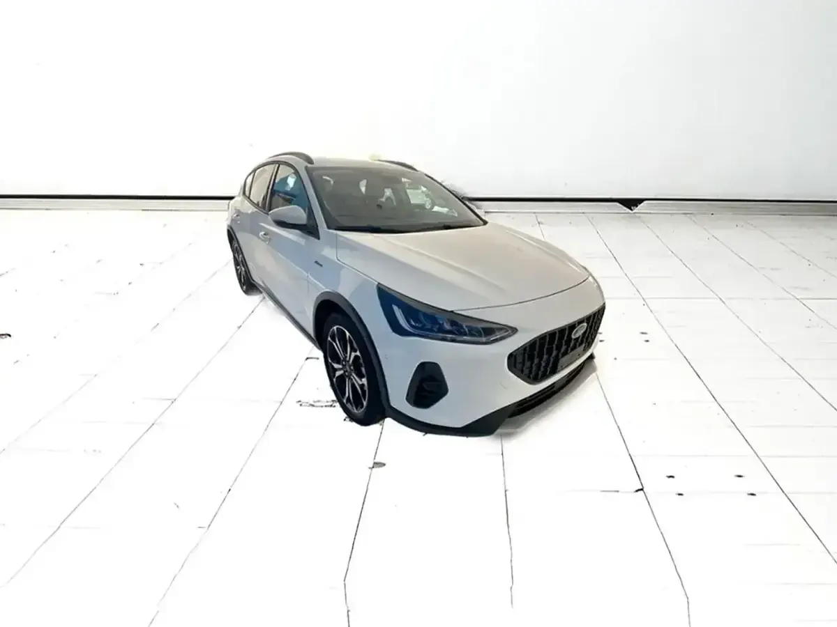 Usado Ford Focus Active 155 CV (114 kW) 2023 Blanco Utilitario