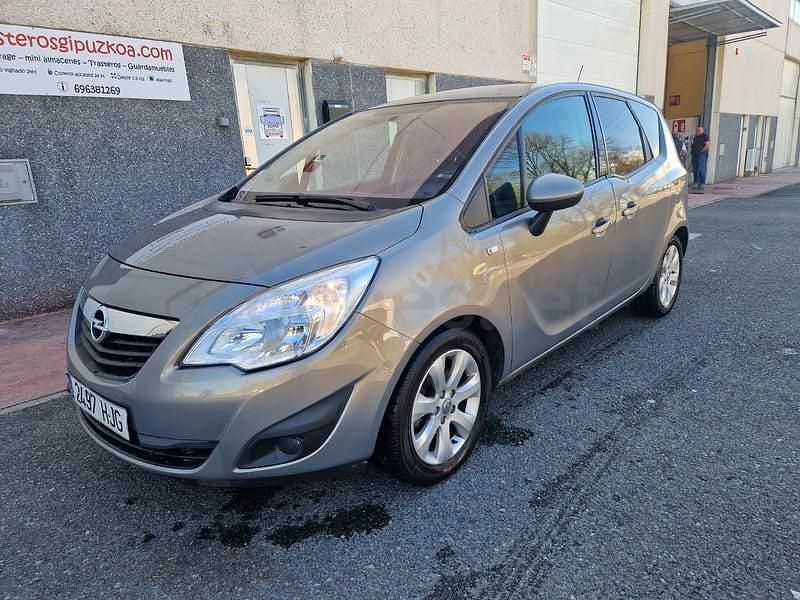 Usado Opel Meriva Excellence 120 CV (88 kW) 2012 Gris / plata Monovolumen