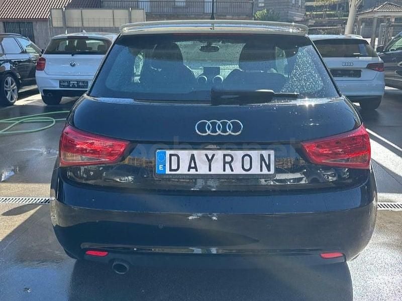 Usado Audi A1 Ambition 105 CV (77 kW) 2012 Negro Utilitario