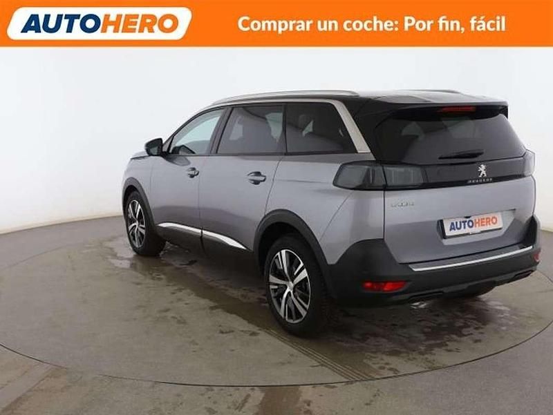 Usado Peugeot 5008 Allure 131 CV (96 kW) 2022 Gris SUV