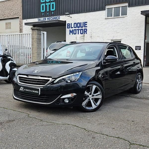 Usado Peugeot 308 Allure 120 CV (88 kW) 2017 Negro Berlina