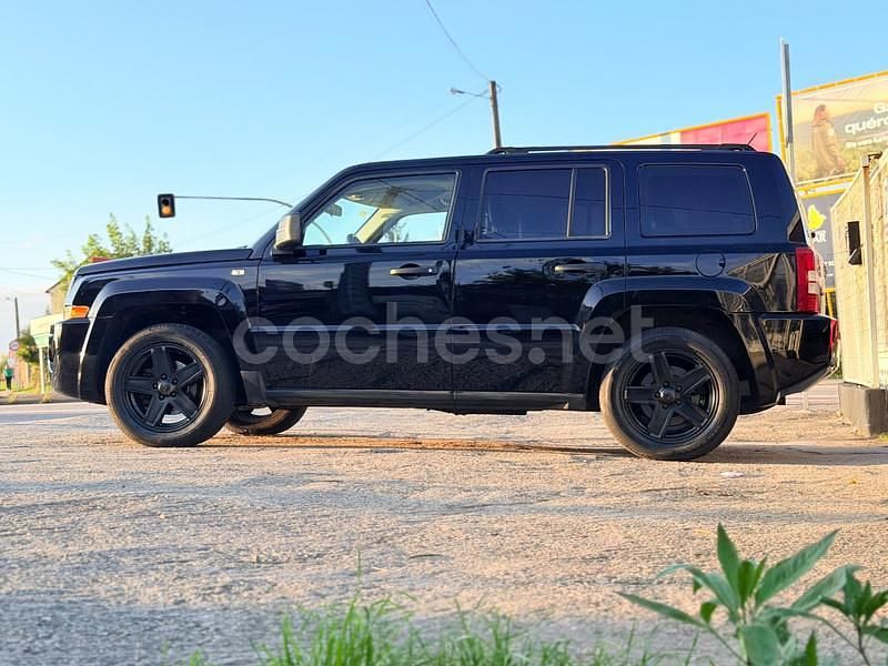 Usado Jeep Patriot Limited 140 CV (102 kW) 2009 Negro SUV