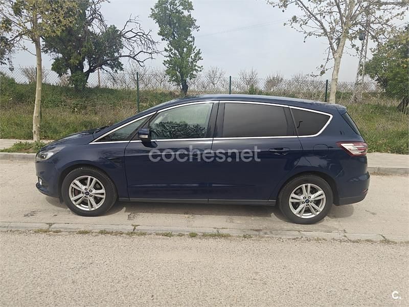 Usado Ford S-MAX Titanium 150 CV (110 kW) 2017 Azul Monovolumen