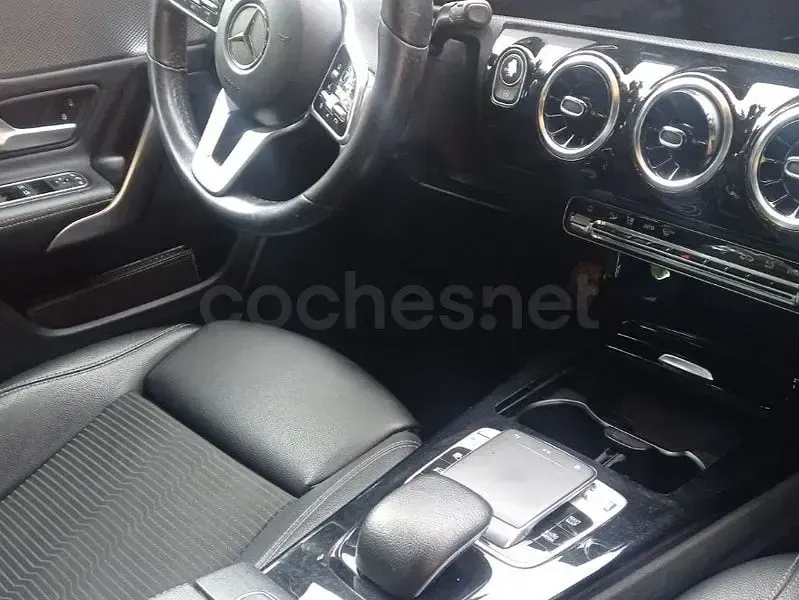 Usado Mercedes A180 116 CV (85 kW) 2020 Blanco Berlina