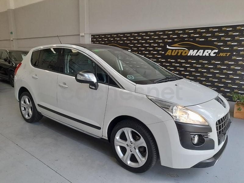 Usado Peugeot 3008 Allure 115 CV (84 kW) 2013 Blanco Familiar