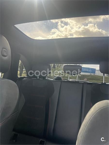 Usado Mercedes B200 136 CV (100 kW) 2020 Negro Utilitario
