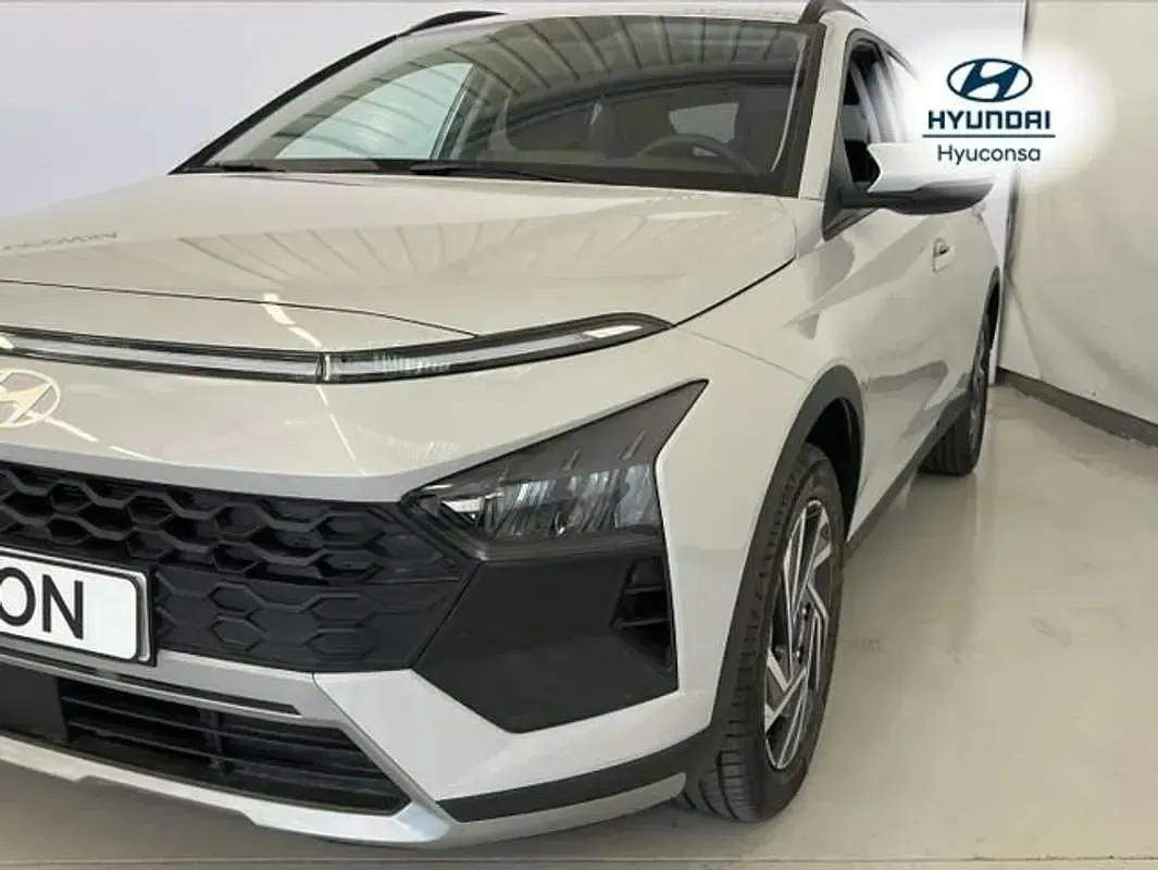 Nuevo Hyundai Bayon 80 CV (58 kW) 2026 Gris SUV