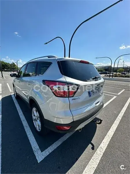 Usado Ford Kuga Titanium 150 CV (110 kW) 2017 Gris / plata SUV