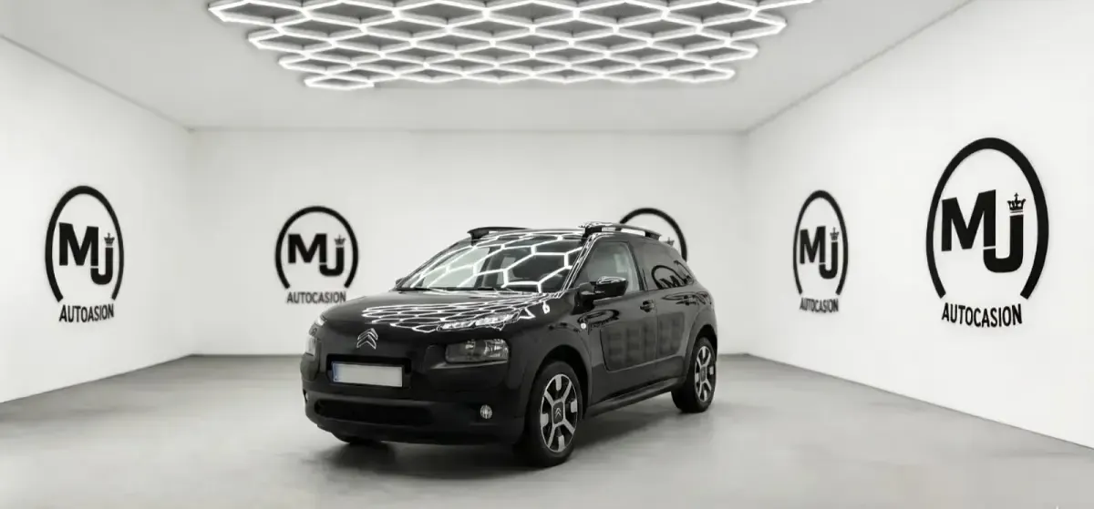 Usado Citroën C4 Cactus Feel 100 CV (73 kW) 2016 Negro Utilitario