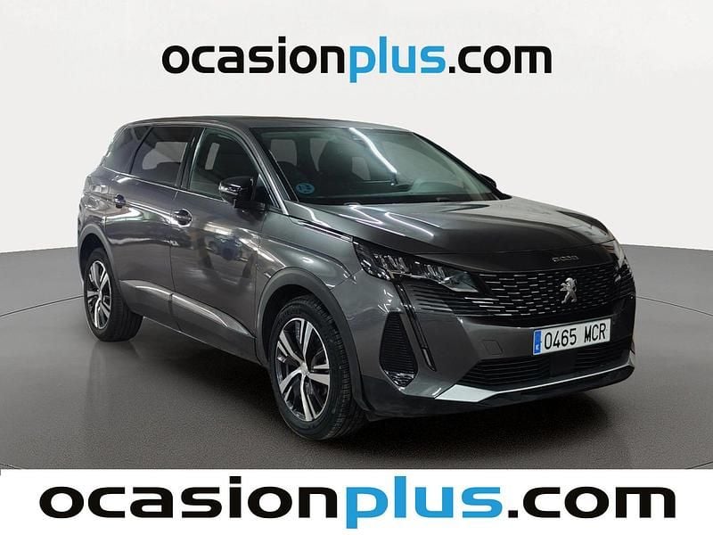 Usado Peugeot 5008 Allure 131 CV (96 kW) 2022 Gris plata SUV