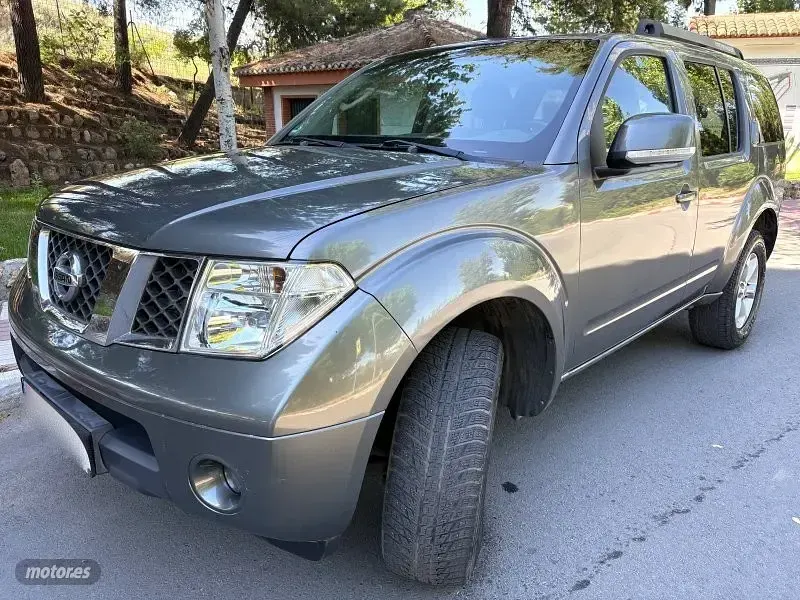 Usado Nissan Pathfinder 171 CV (125 kW) 2008 Verde SUV