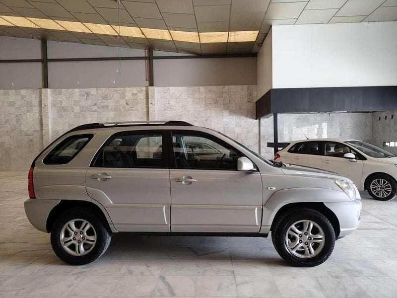 Usado Kia Sportage 140 CV (102 kW) 2008 Plateado SUV