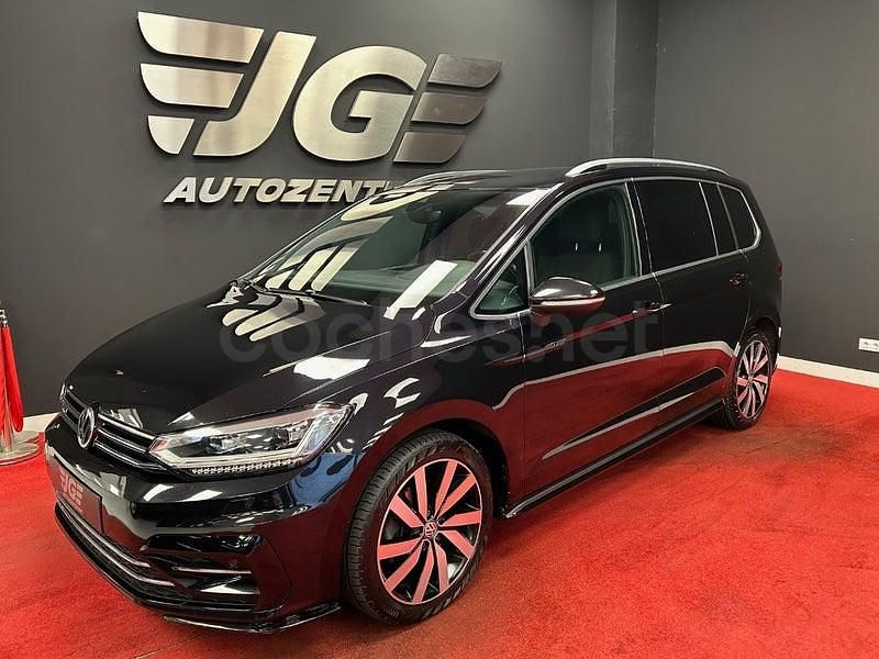 Usado VW Touran Sportline 190 CV (139 kW) 2017 Negro Monovolumen
