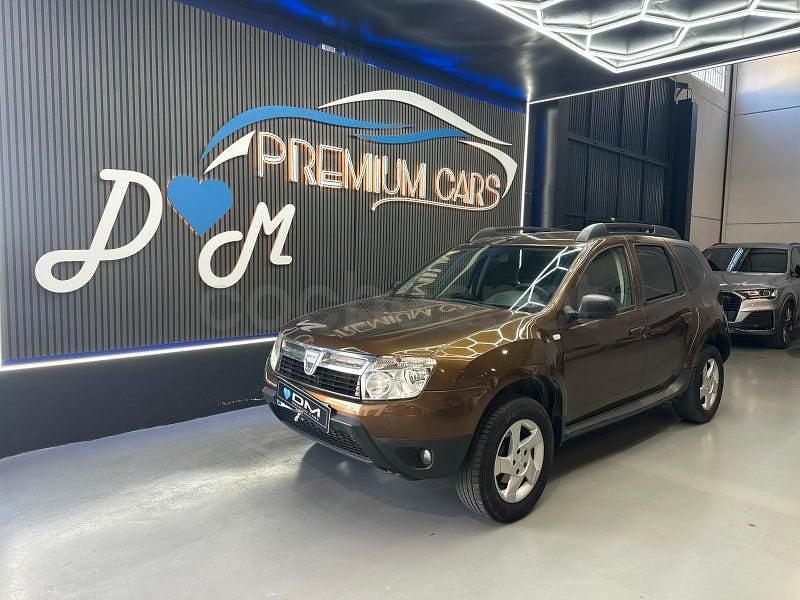 Usado Dacia Duster Ambiance 109 CV (80 kW) 2010 Marrón SUV