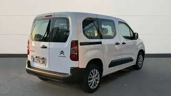 Usado Citroën Berlingo Live 102 CV (75 kW) 2022 Blanco Monovolumen