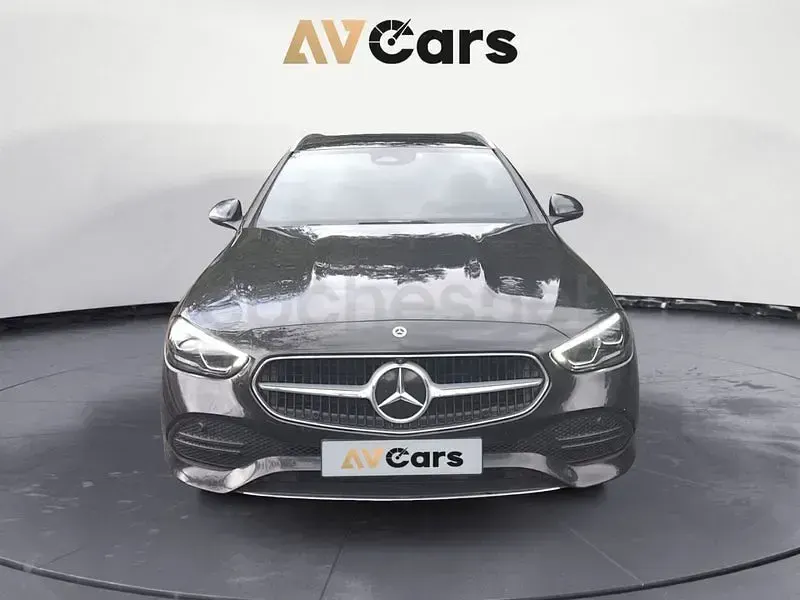 Usado Mercedes C220 197 CV (144 kW) 2025 Gris / plata Familiar