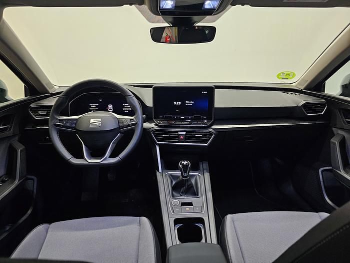 Usado Seat Leon Style 116 CV (85 kW) 2025 Gris