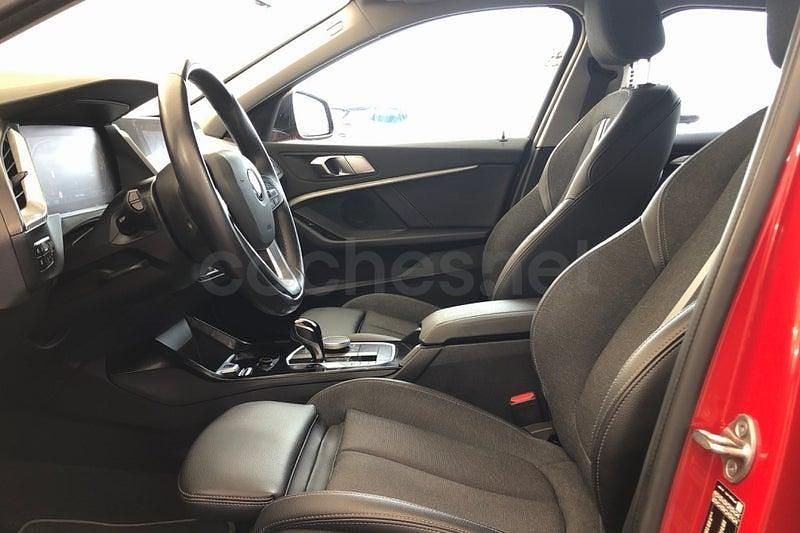 Usado BMW 118 150 CV (110 kW) 2022 Rojo Utilitario