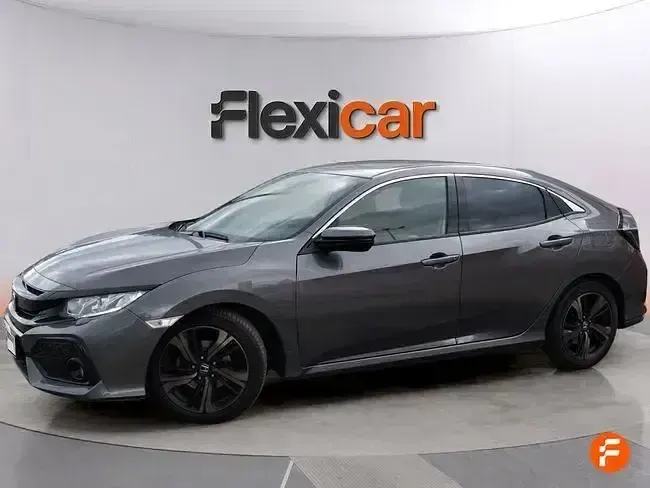 Usado Honda Civic Comfort 129 CV (94 kW) 2019 Gris Berlina