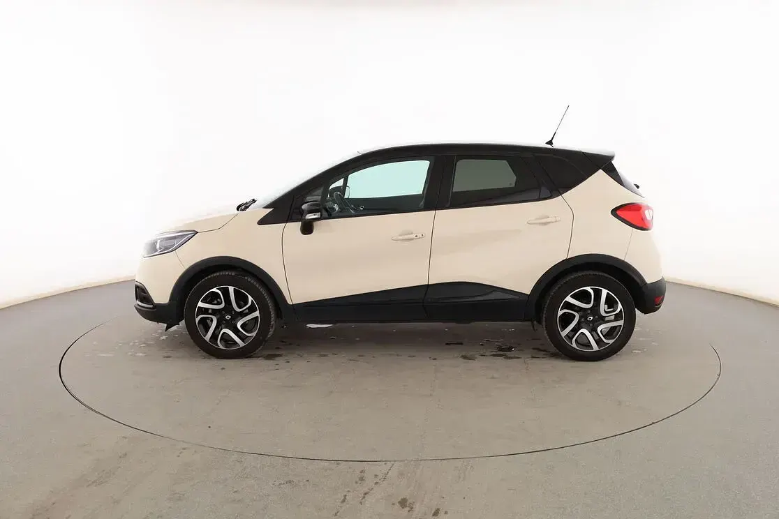 Usado Renault Captur Zen 90 CV (66 kW) 2016 Beige SUV