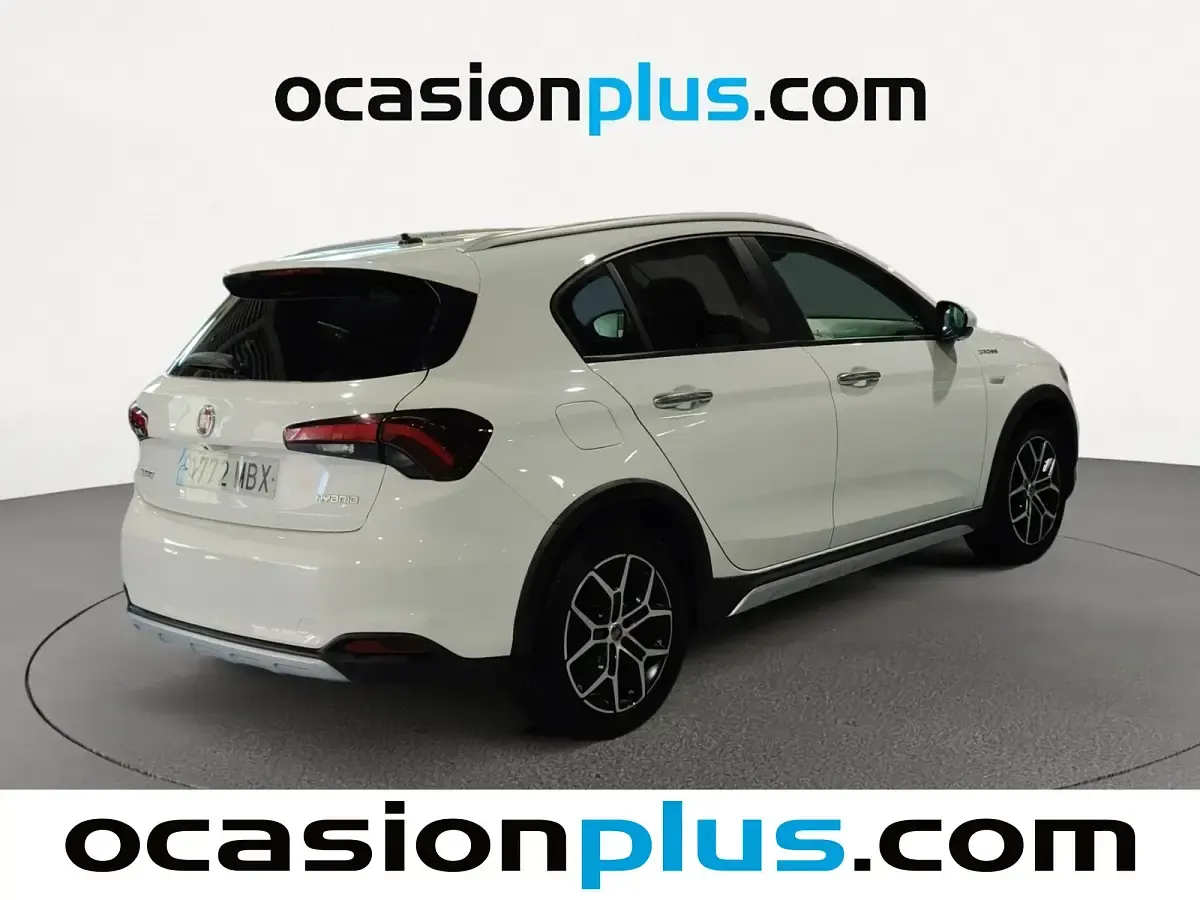 Usado Fiat Tipo Cross 131 CV (96 kW) 2022 Blanco Utilitario