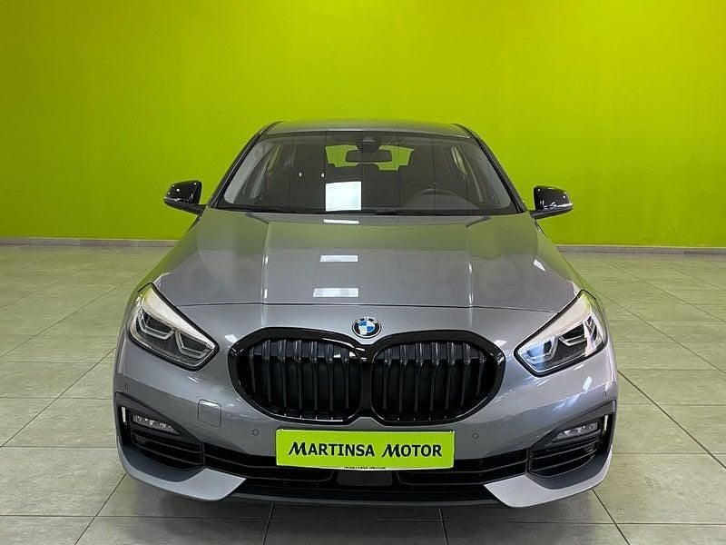 Usado BMW 116 Comfort Edition 116 CV (85 kW) 2023 Gris / plata Utilitario