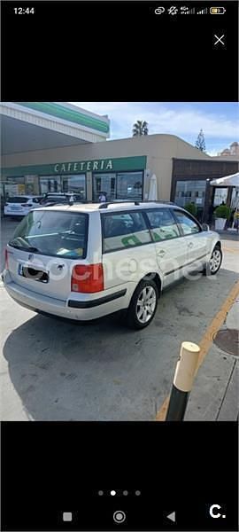 Usado VW Passat Comfortline 125 CV (91 kW) 1998 Gris / plata Familiar
