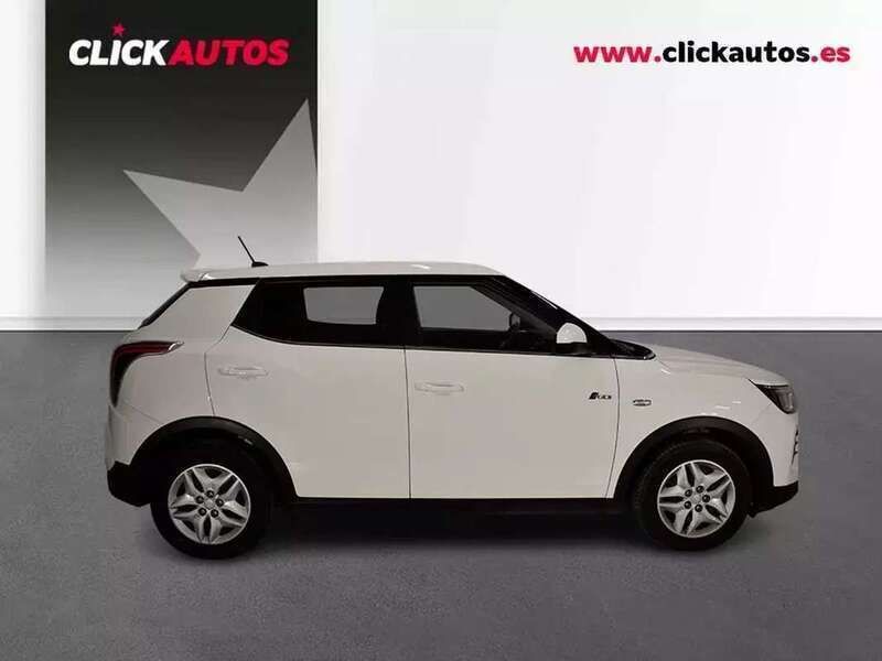 Blanco Usado 2024 Ssangyong Tivoli SUV | 17.100 € - Imagen 1/1