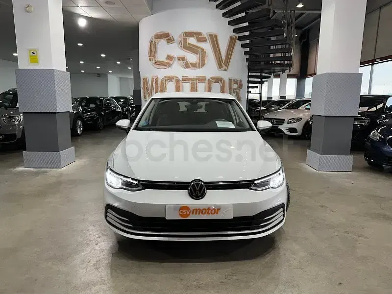 Usado VW Golf VIII Life 110 CV (80 kW) 2022 Blanco Berlina