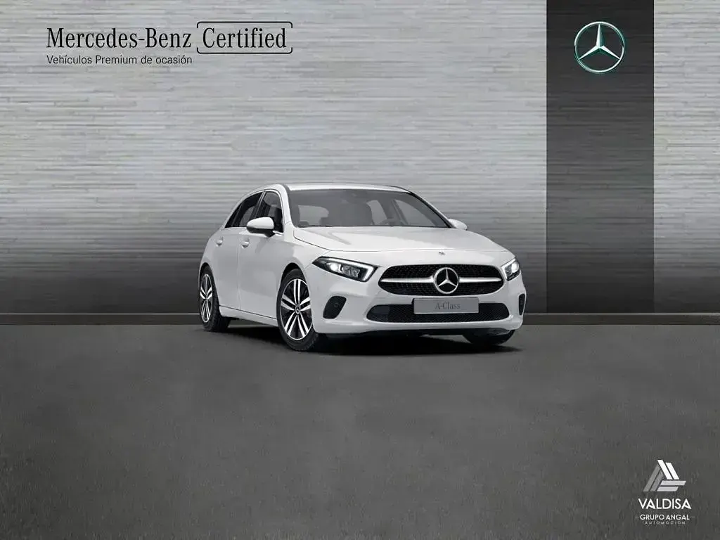 Usado Mercedes A180 136 CV (100 kW) 2022 Blanco Berlina