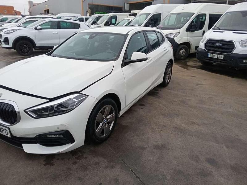 Usado BMW 116 Sport Line 116 CV (85 kW) 2024 Blanco Utilitario