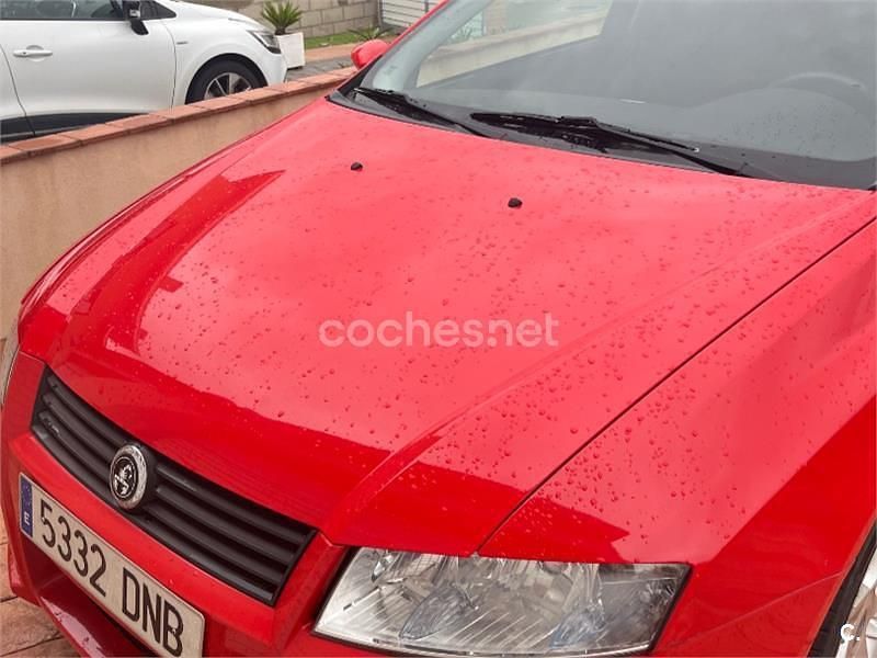 Rojo Usado 2005 Fiat Stilo Berlina | 4200 € (Un poco caro) - Imagen 1/4