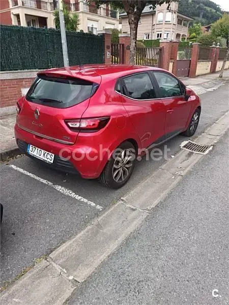 Usado Renault Clio IV Zen 90 CV (66 kW) 2017 Rojo Berlina