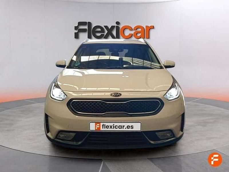 Käytetty Kia Niro 141 HP (103 kW) 2019 Valkoinen Katumaasturi