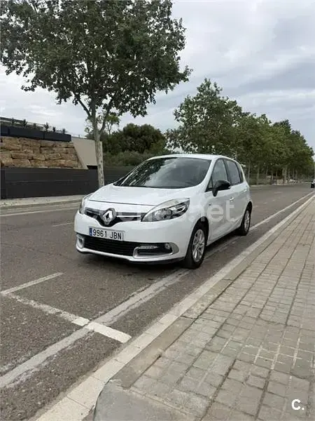 Usado Renault Scenic E-Tech LIMITED 115 CV (84 kW) 2014 Blanco Monovolumen