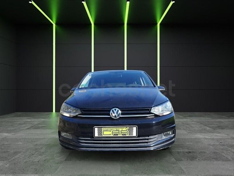 Usado VW Touran Edition 110 CV (80 kW) 2016 Negro Monovolumen
