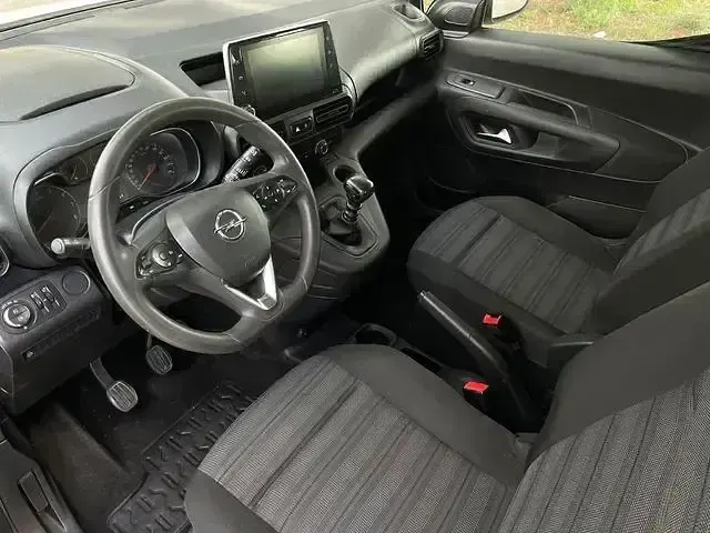 Usado Opel Combo Edition+ 110 CV (80 kW) 2021 Blanco Monovolumen