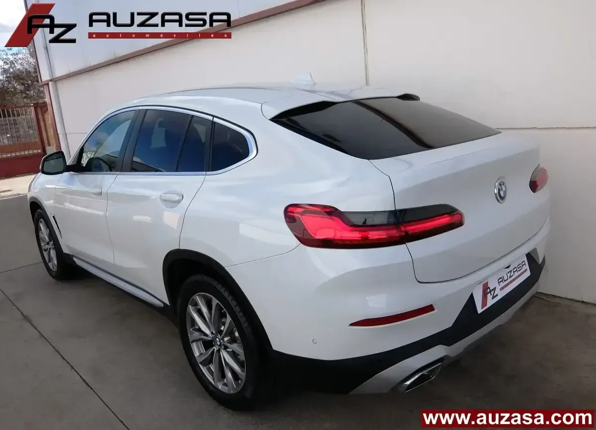 Używany BMW X4 xLine 190 KM (139 kW) 2022 Biały SUV