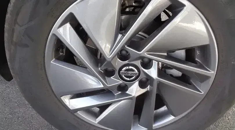 Usado Nissan Qashqai N-Connecta 140 CV (102 kW) 2023 Gris SUV