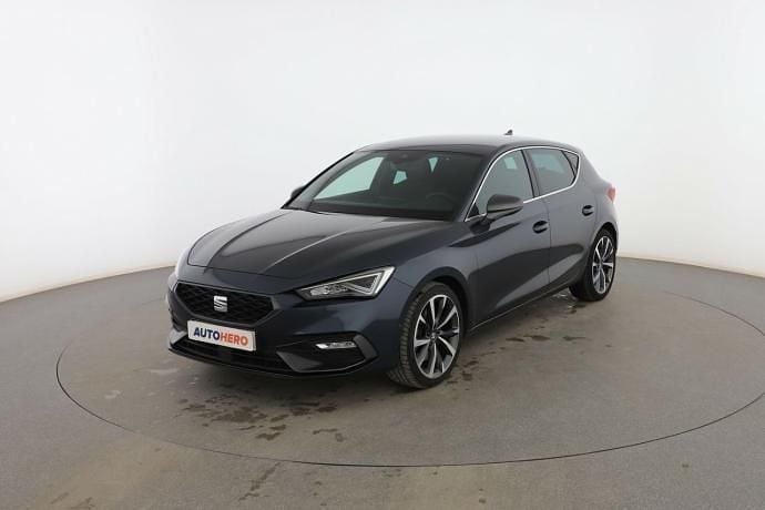 Gris Usado 2022 Seat Leon FR Berlina | 20.999 € (Precio justo) - Imagen 1/3