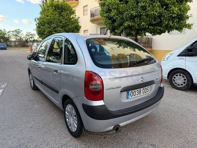 Usado Citroën Xsara Picasso Exclusive 90 CV (66 kW) 2005 Gris / plata Monovolumen