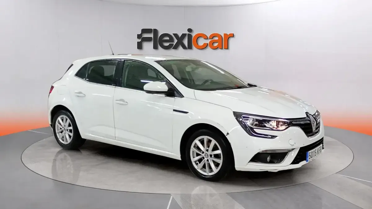 Usado Renault Mégane IV Zen 130 CV (95 kW) 2017 Berlina