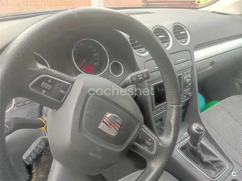 Usado Seat Exeo Sport 170 CV (125 kW) 2014 Negro Berlina