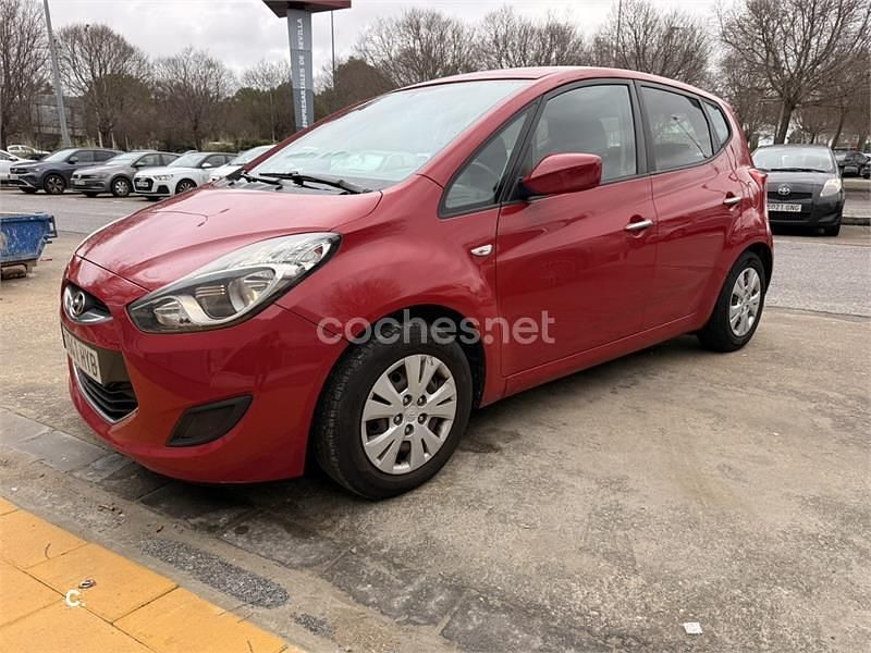 Usado Hyundai ix20 90 CV (66 kW) 2014 Rojo Utilitario