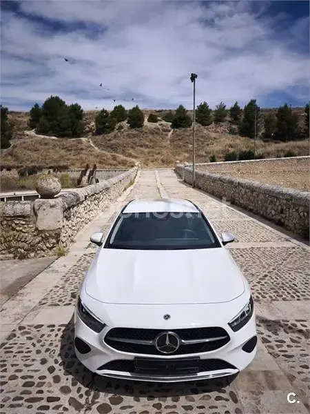 Usado Mercedes A180 136 CV (100 kW) 2023 Blanco Berlina