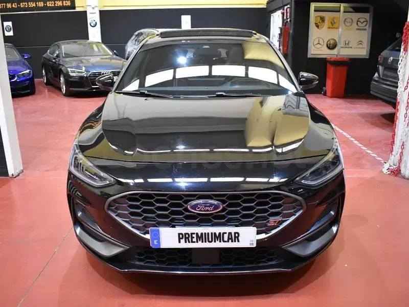 Usado Ford Focus ST 280 CV (205 kW) 2022 Negro Berlina