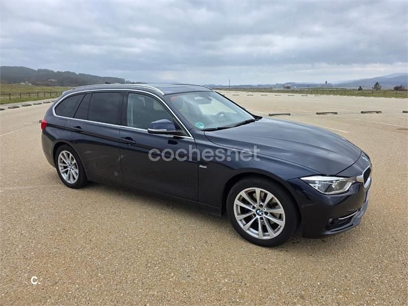 Usado BMW 320 190 CV (139 kW) 2017 Azul Familiar