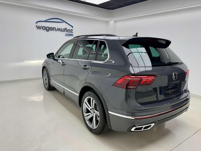 Usado VW Tiguan R-line 150 CV (110 kW) 2022 Gris SUV